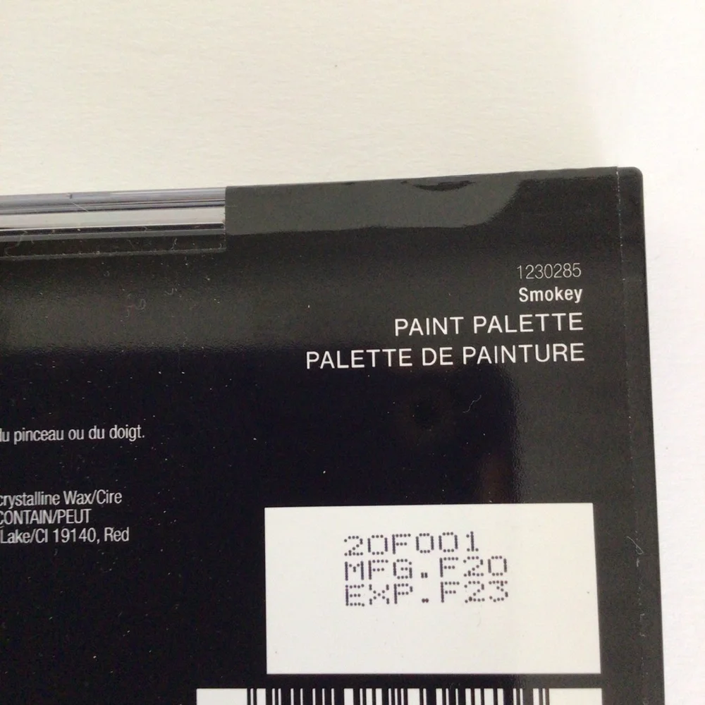 CLEARANCE MAKE OFFER ! WET N WILD HALLOWEEN FACE MAKEUP PALETTE IN SMOKEY NWT